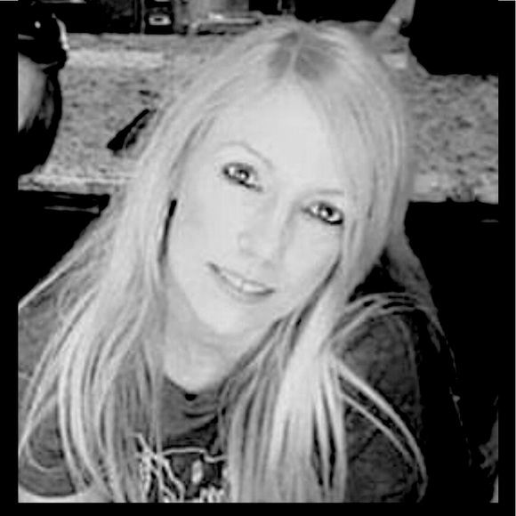 Meet your Posher, Tammy - Picture 1 of 3